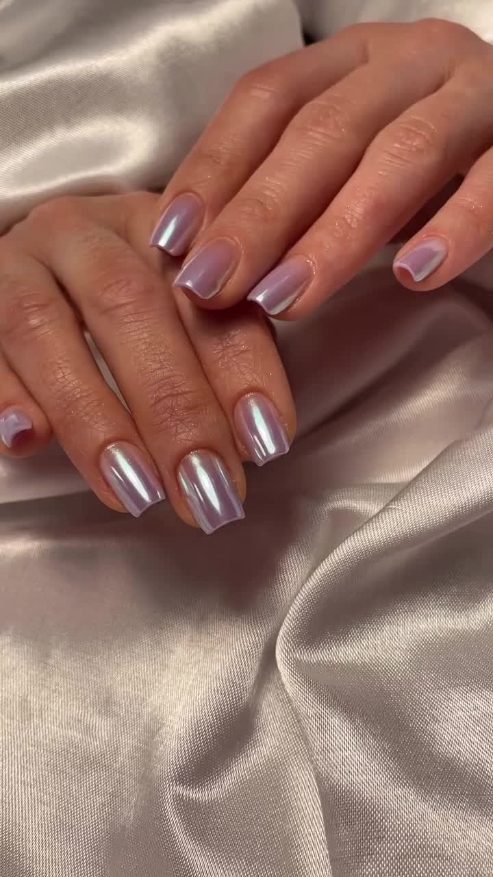 Nail application at the Bulut Nail Room studio