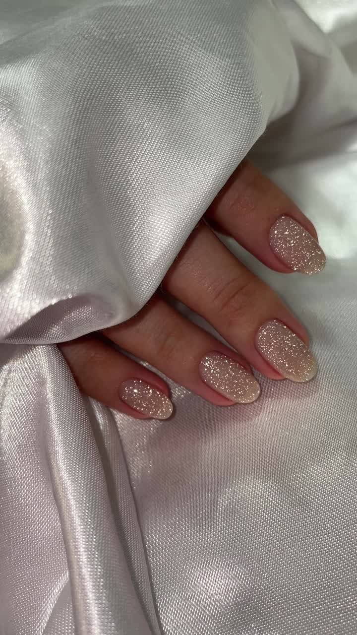 Nail application at the Bulut Nail Room studio